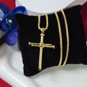 Gold Three Nails Cross Pendant Necklace 22” Chain | Christian Faith Jewelry NWT